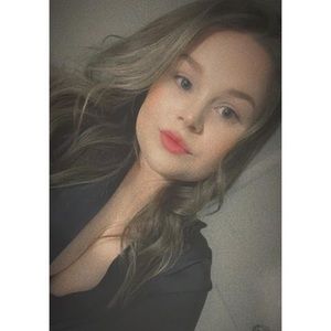 Meet your Posher, Natasha